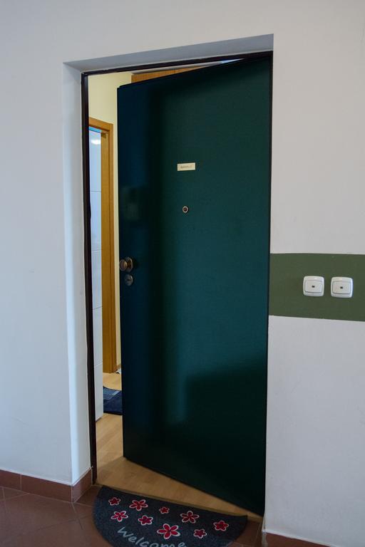 Apartment Giro ซาเกร็บ ภายนอก รูปภาพ